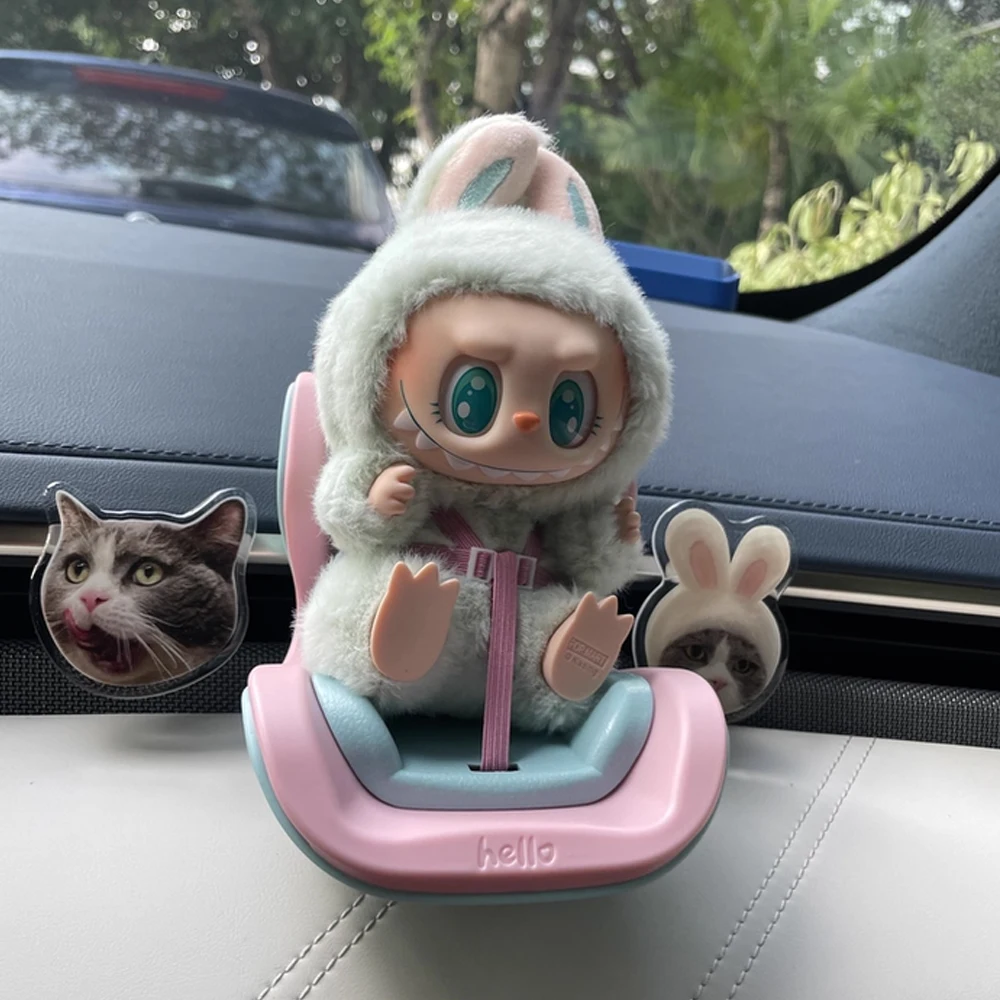

Автомобильное кукольное безопасное сиденье, мультяшный стул, модель автомобиля Kawaii для Labubu Ob11, кукольное сиденье, декор, интерьер автомобиля, Стайлинг, аксессуары для кукол