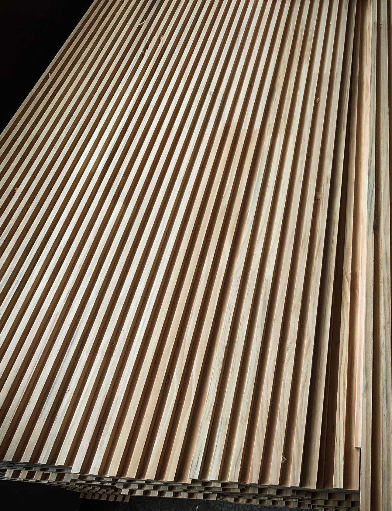 Solid Wood Acoustic Exterior Outdoor Wall Cladding Panels Waterproof Fireproof Features For Bathroom Staircase ISO9001
