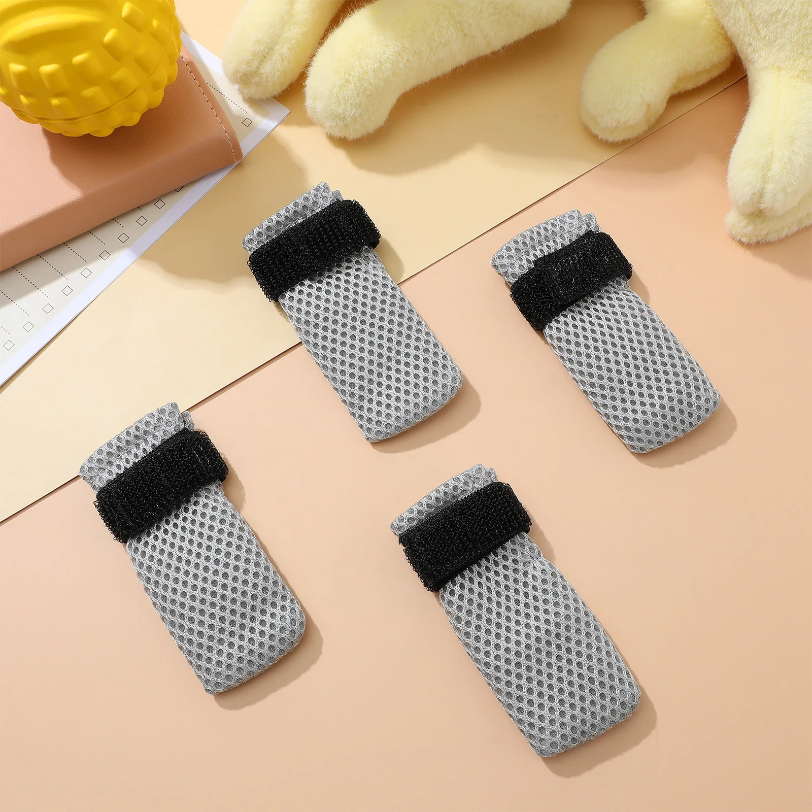 

4 pcs Foot Covers Breathable Mesh Anti-Scratch Cat Paw Sleeves For Floor Protection Warm Comfortable Adjustable Elastic Band Cat