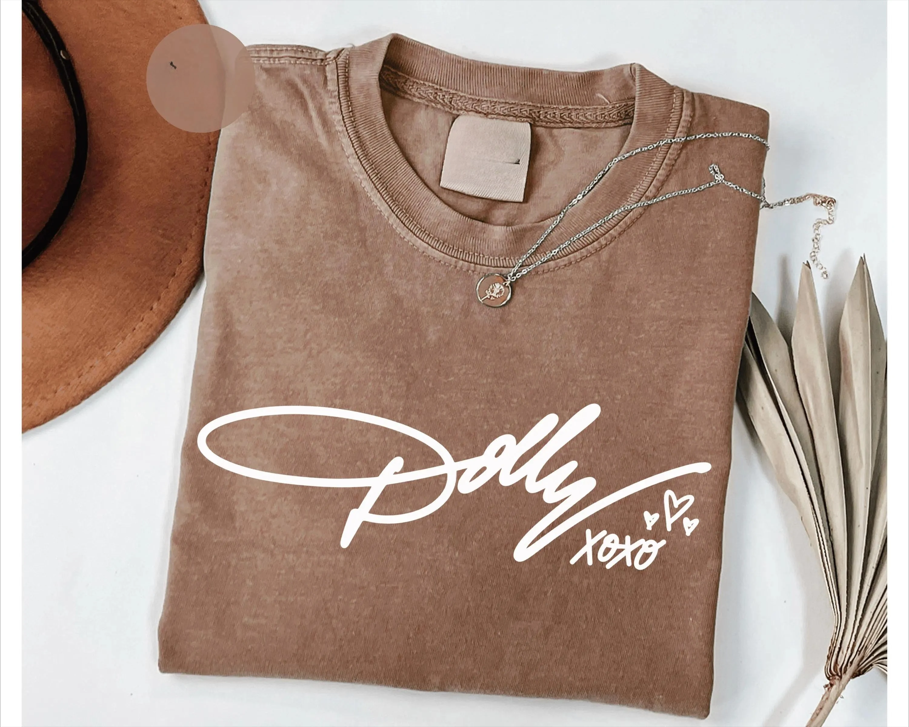 Vintage Author Dolly Signature Graphic Tee Women Men 1946–2026 Country Music Tribute T-Shirt Memorial Author Tshirt Fan Gift
