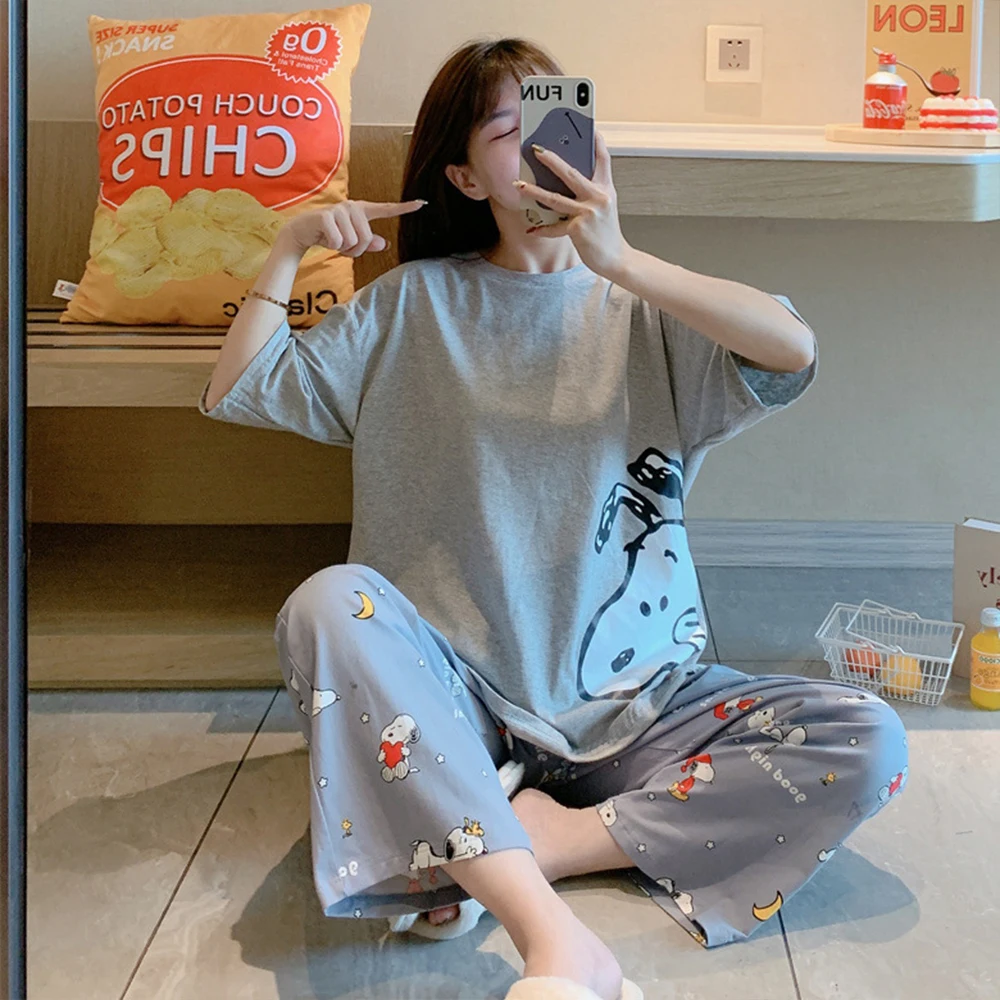 Ladies Snoopy Cartoon Sleepwear Set Grey Short Sleeve Top and Blue Printed Cropped Trousers Soft Knit Pajamas Nightwear At Home