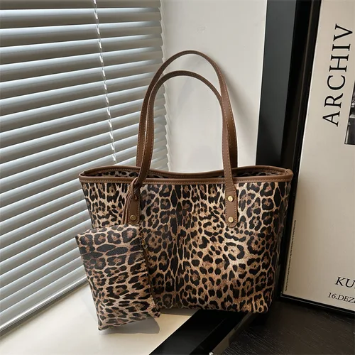 Imagen 1 del producto Bolso de mano con estampado de leopardo para mujer, bolsos de cuero Pu para las axilas, bolso de compras de viaje informal Simple, paquete para madre e hijo de gran capacidad