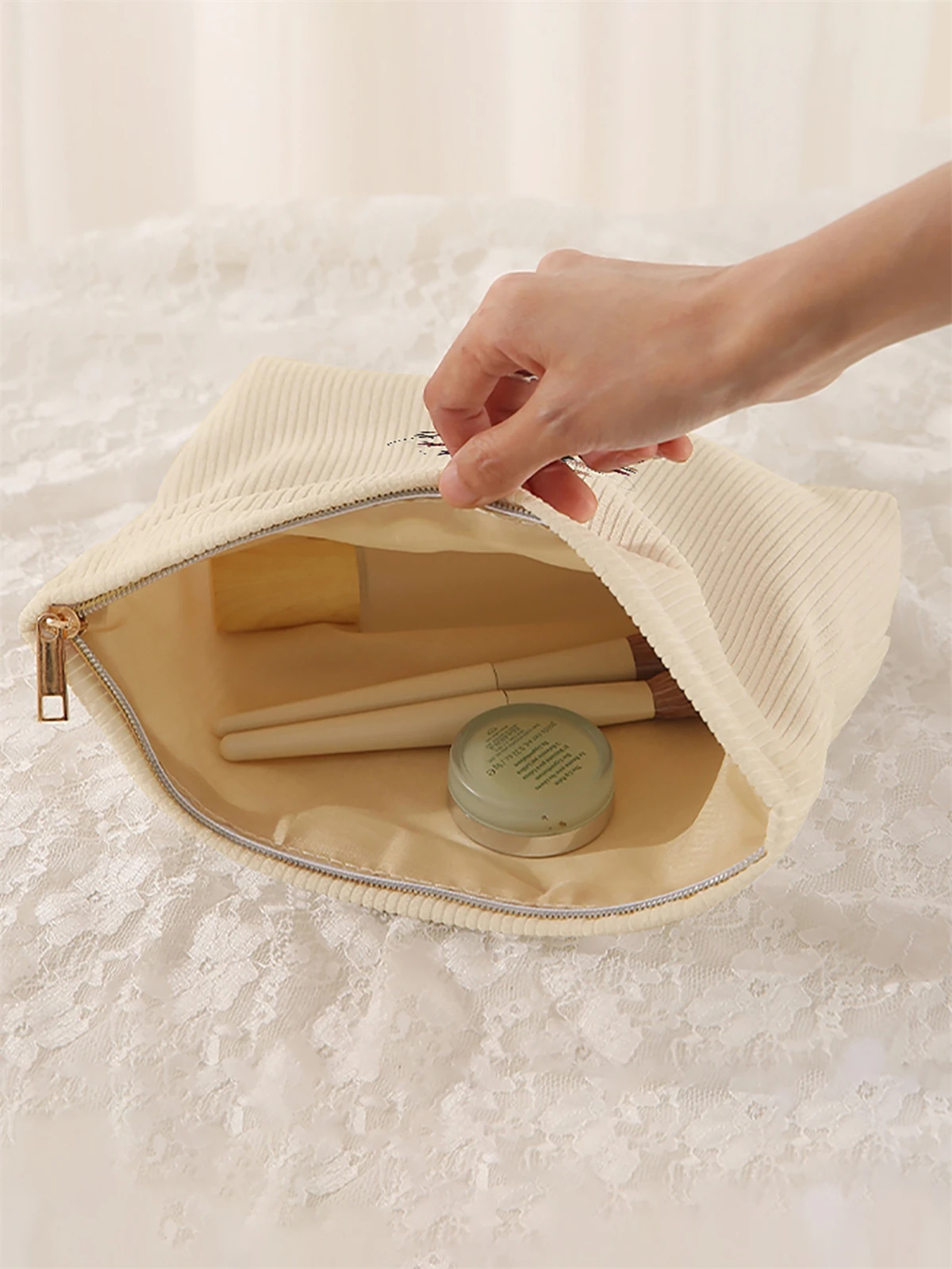 حقيبة مكياج سروال قصير، صندوق تخزين مكياج بسحاب خفيف الوزن، حقيبة متعددة الوظائف مع بطانة