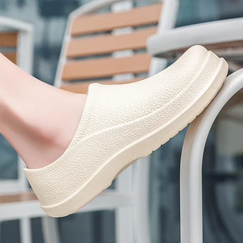 Chaussures de chef décontractées coordonnantes pour hommes, imperméables, résistantes à l\'usure, légères, mode paresseuse, sandales de plage, nouveau