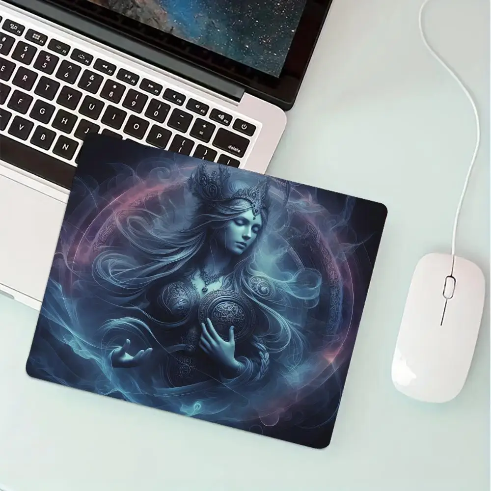 

Female warriors in the old times anime small mouse pad rubber anti-slip Desk Mat gaming mats pc accessories laptop office pads
