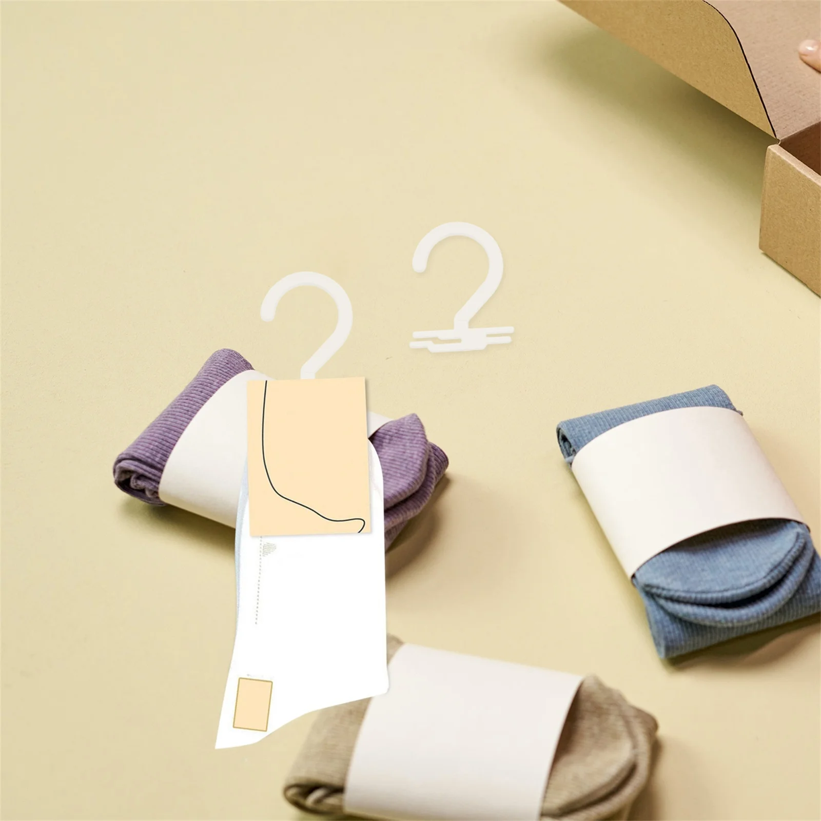 

50pcs Display Hooks Plastic Stocking Hanger Lightweight For Retail Store Mall Use Sock Hanger Packaging Display Hook Retail