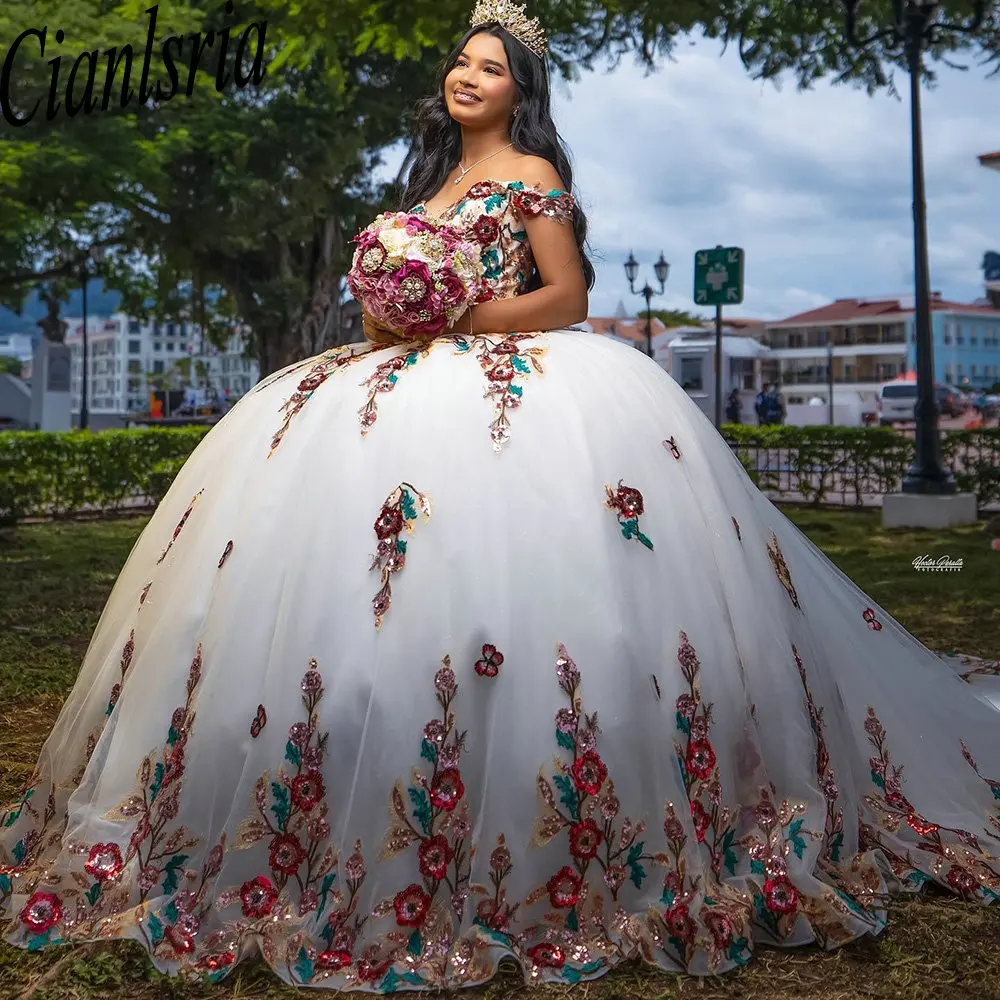 Vestido De baile De princesa con hombros descubiertos para quinceañera, vestido blanco con apliques De lentejuelas De colores, corsé De encaje, 15 Años