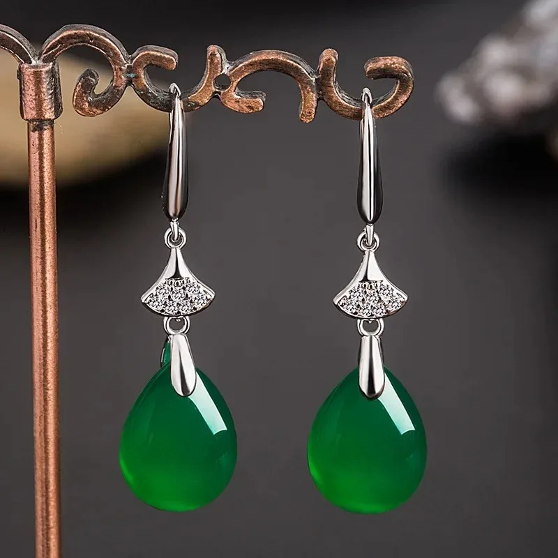 

Natural Green Chalcedony Hand-carved Drop Earrings Fashion Boutique Jewelry Men and Women Green Agate Earrings Gift