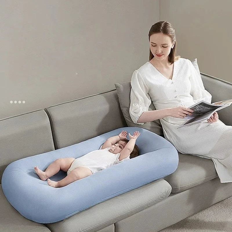 Bed-in-bed crib for newborn baby to soothe baby, prevent choking on milk, wake up on the floor, prevent jumps, sleep safety