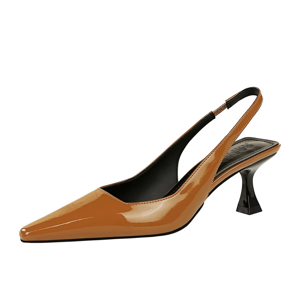

Retro Style Minimalist Wine Glass Heel 6CM High Heel Shallow Mouth Small Square Head Hollowed out Back Strap Women's Single Shoe