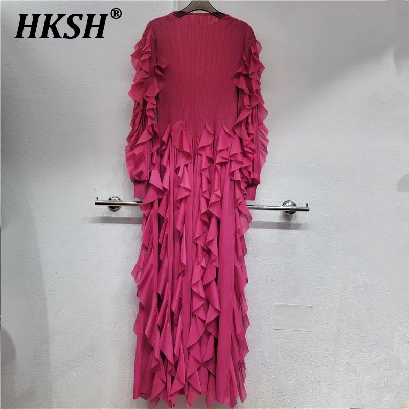 

HKSH Spring Summer New Women American Chic Y2K Tide Design High Sense Ruffled Round Neck Dress Slim Ins Fold Long Skirts HK4971