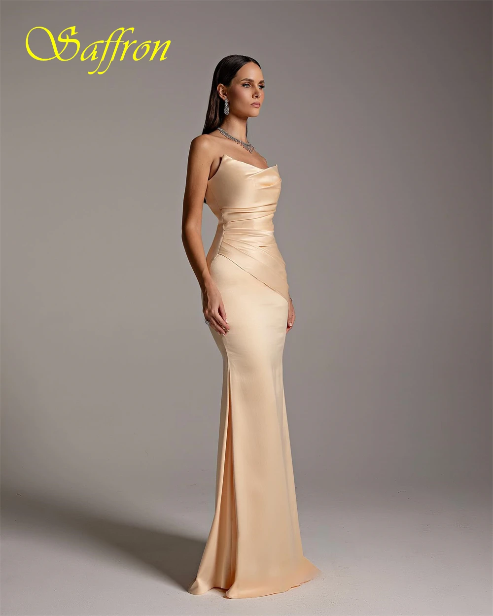 ที่กําหนดเอง Strapless ซาติน Mermaid ชุดราตรีที่ละเอียดอ่อนความยาวชั้น Party Dresses อารมณ์พิเศษโอกาส Gowns