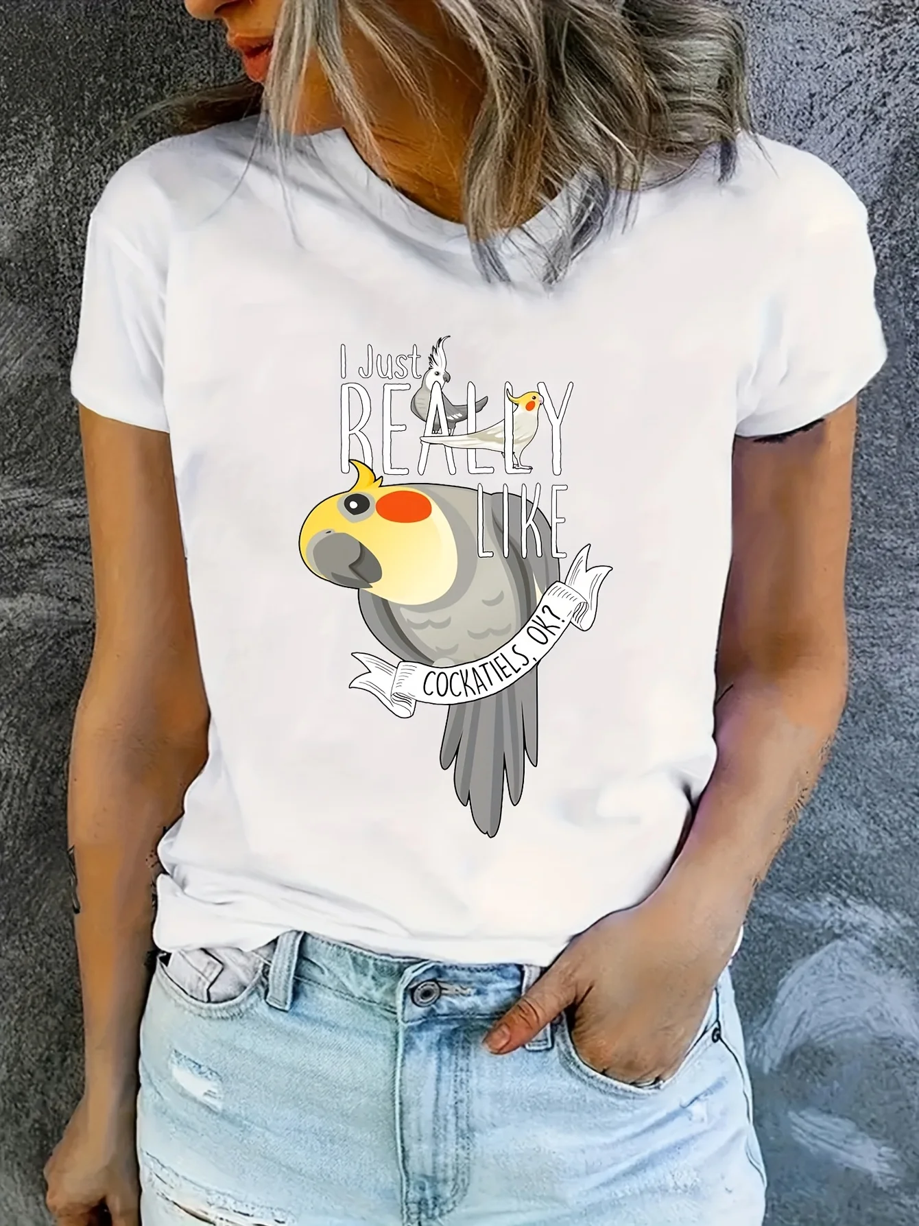 

Женская футболка с рисунком «I Just Really Like Cockatiels Ok» — повседневный топ с круглым вырезом и милым принтом попугая с короткими рукавами,