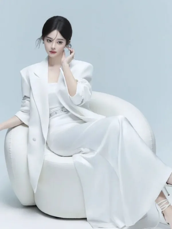 Fashionable Women's Studio Suit UK - usage example