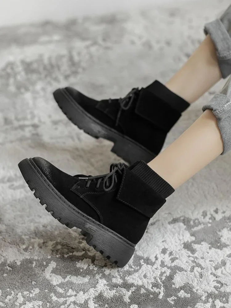 

Замшевые женские короткие туфли на шнуровке, черные армейские ботинки в продаже, новая обувь, распродажа ботинок, тренд 2025, модные женские ботильоны