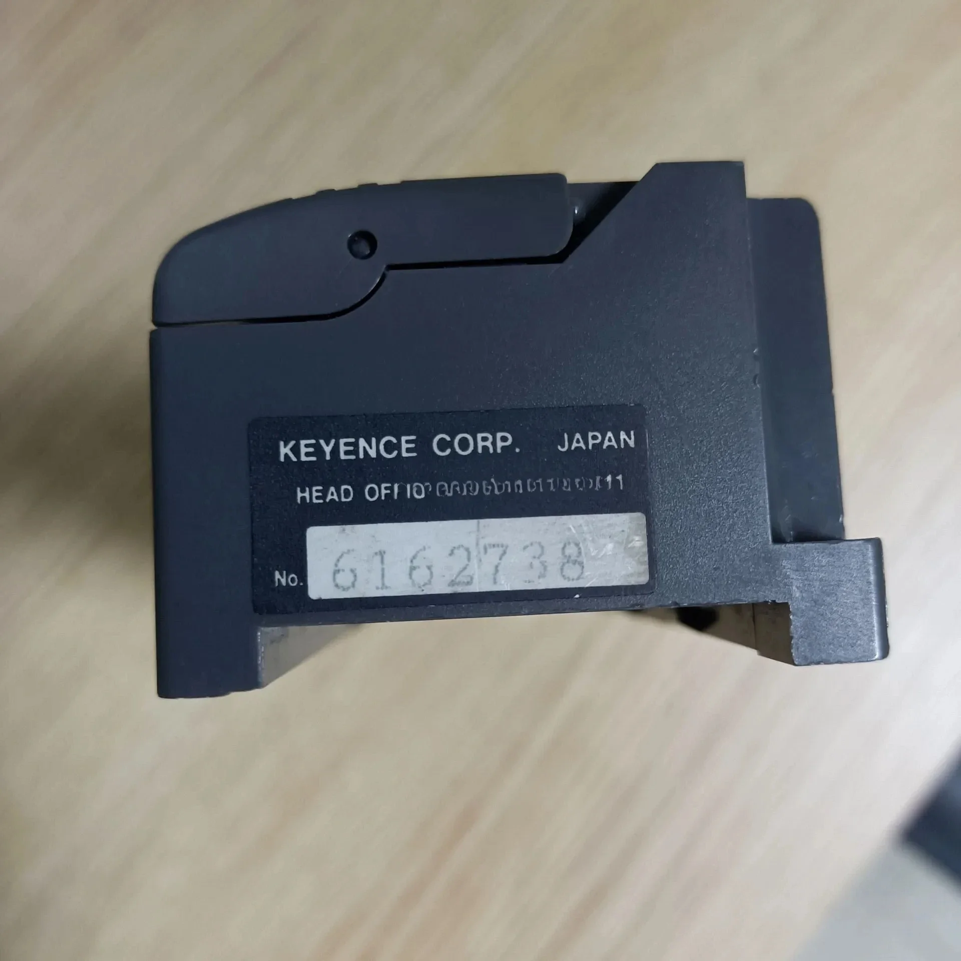 

KEYENCE Programmable Controllers KZ-R16R