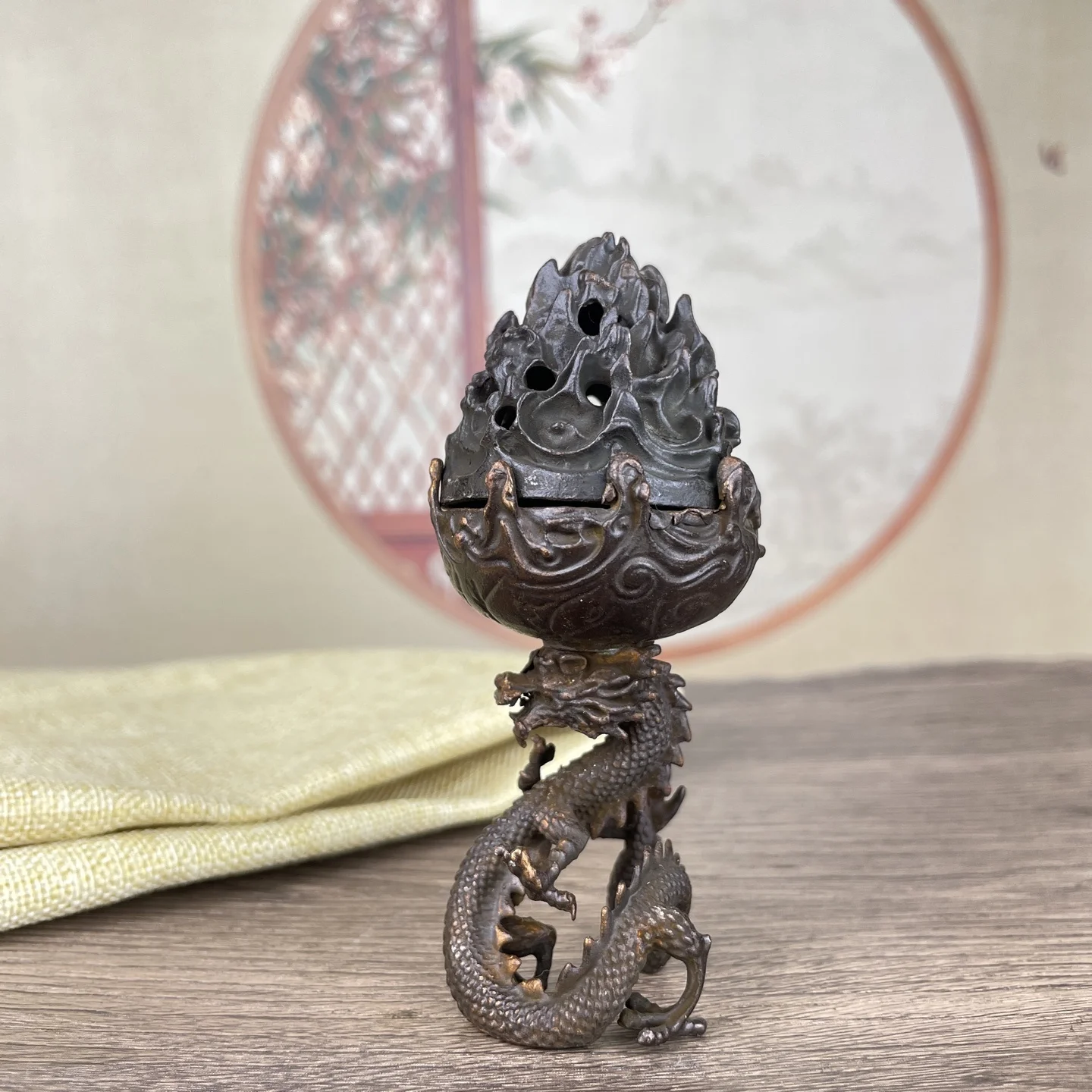 

Retro decorative dragon art sculpture bronze incense burner metal furnace seat decorative crafts