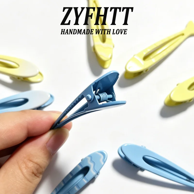 4/8 Stück ZYFHTT Blau-Gelbe Kleine Fisch-Haarspangen für Frauen Niedliche Seitenspangen Modische Mädchen-Haarnadeln Haaraccessoires – Detail 5
