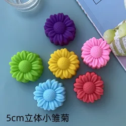 20Pcs 5cm Little Daisy Cake Mold Cupcake Cup Heat Resistant Nonstick Silicone Soap Chocolate Mold Kitchen Baking Tool