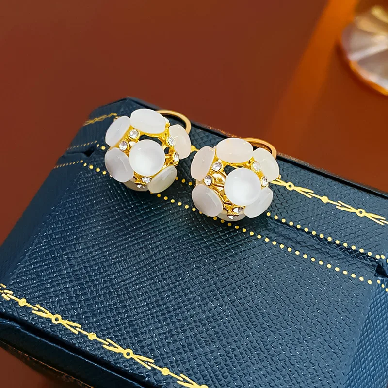 Exquisite Opal Flower Basket Shaped Dangle Earrings Women Elegant Design Micro Zircon Setting Young Girls Party Jewelry QY020