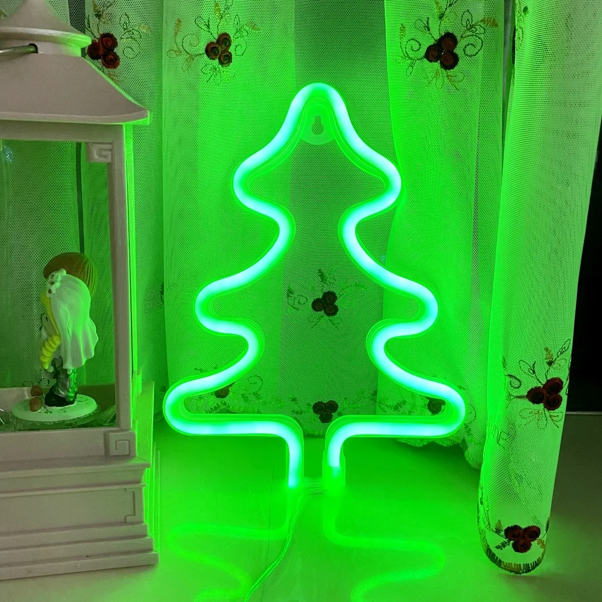 Christmas Tree Neon Sign Xmas Trees LED Neon Signs for Wall Decor Art Acrylic Neon Lights Santa Claus Neon Sign Merry Christmas