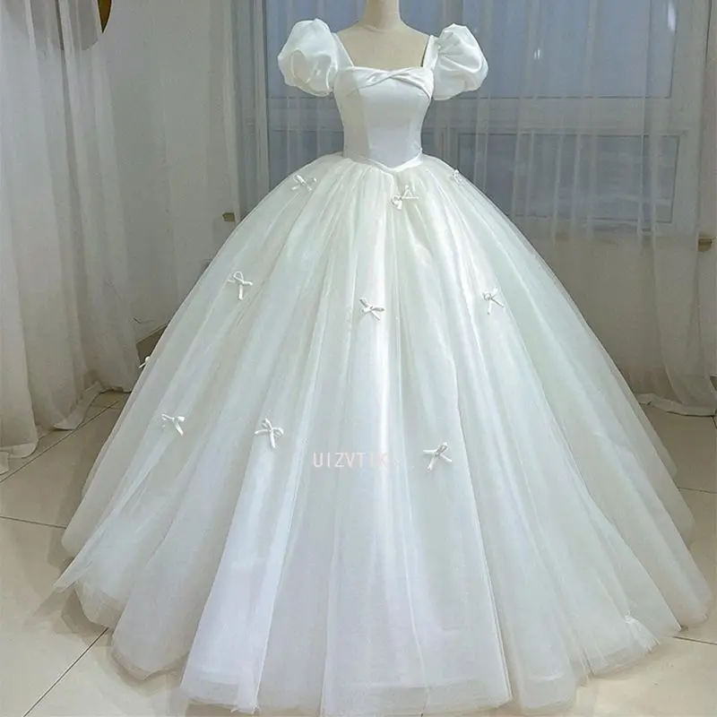 Vrouwen Licht Luxe Wit Satijn Kant Lieverd Kralen Kleine Strik Korte Bladerdeeg Mouw Bruid Baljurk Aangepaste Trouwjurk