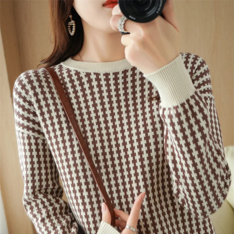 New Cotton Thread Long-Sleeved Knitted Bottoming Shirt Women's Round Neck Pullover Houndstooth Jacquard Short Top Women