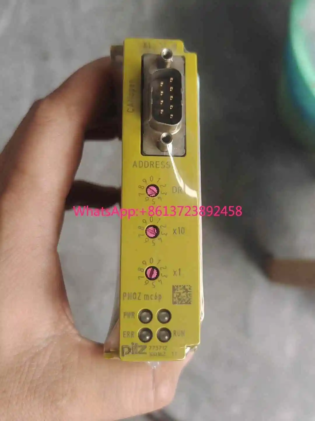 Pilz 773712 safety relay Germany with CD in stock