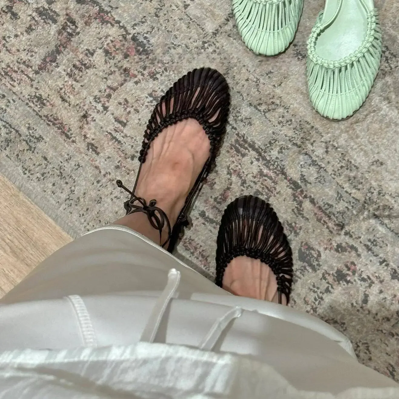 

2025 Women Low Heels Sandals Woven Hollow Out Roman Sandals Fashion Lace-up Round Head Sandals Summer Casual Ankle Strap Flats