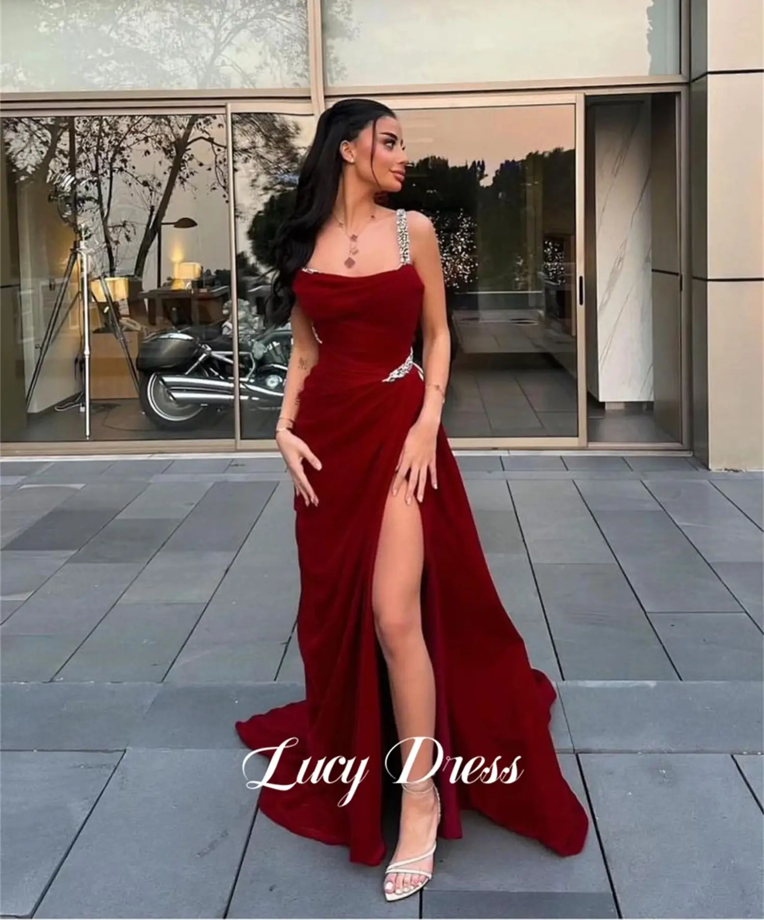 Lucy Women Evening Dress Glittery Embellishments Deep Red Ball Gown Grace Mermaid Graduation Elegant Womens Party Dresses