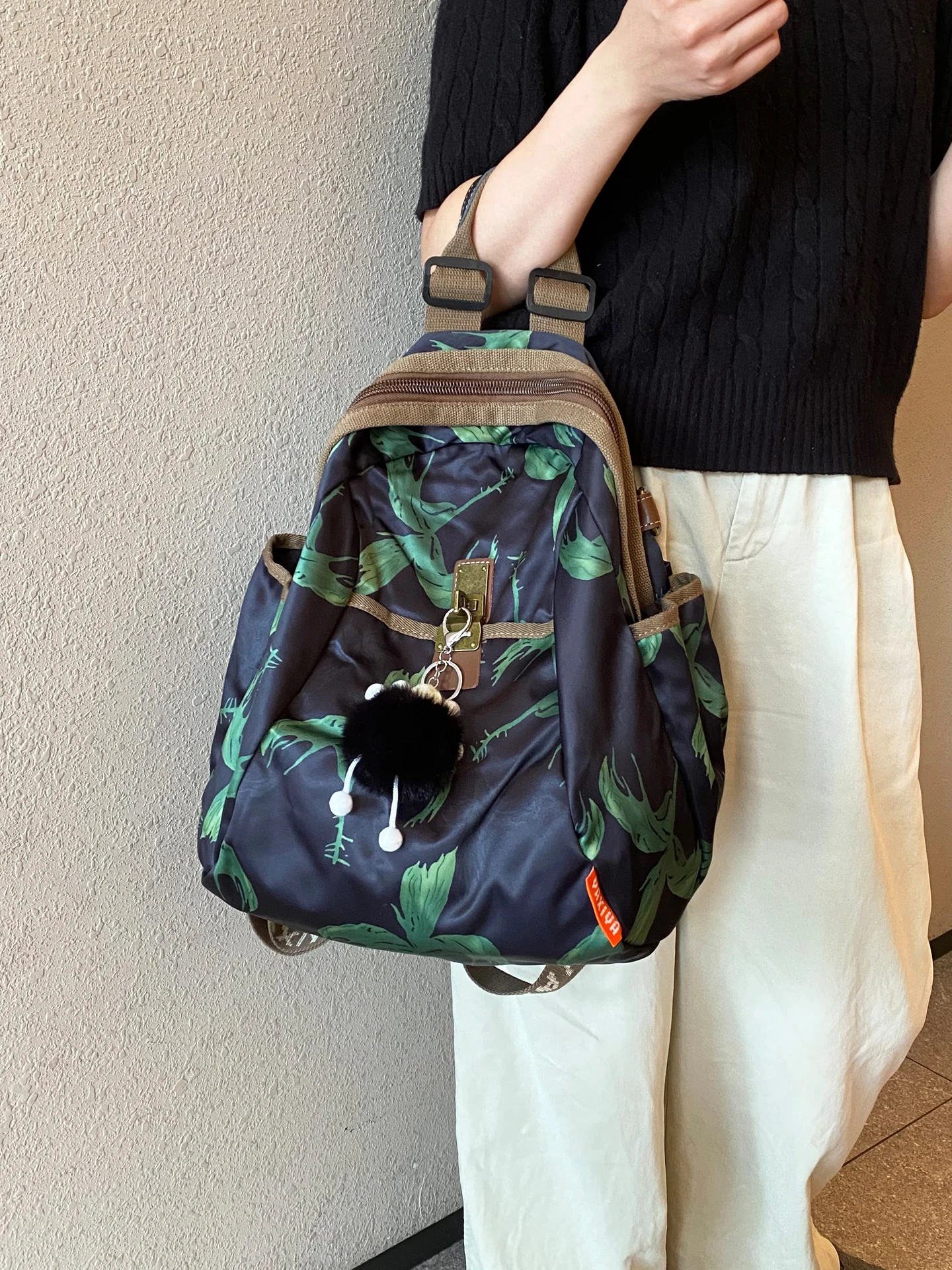 retro-print-travel-backpack-multi-purpose-ladies-casual-bag-2026-daily-outing-single-double-shoulder-nylon-large-capacity