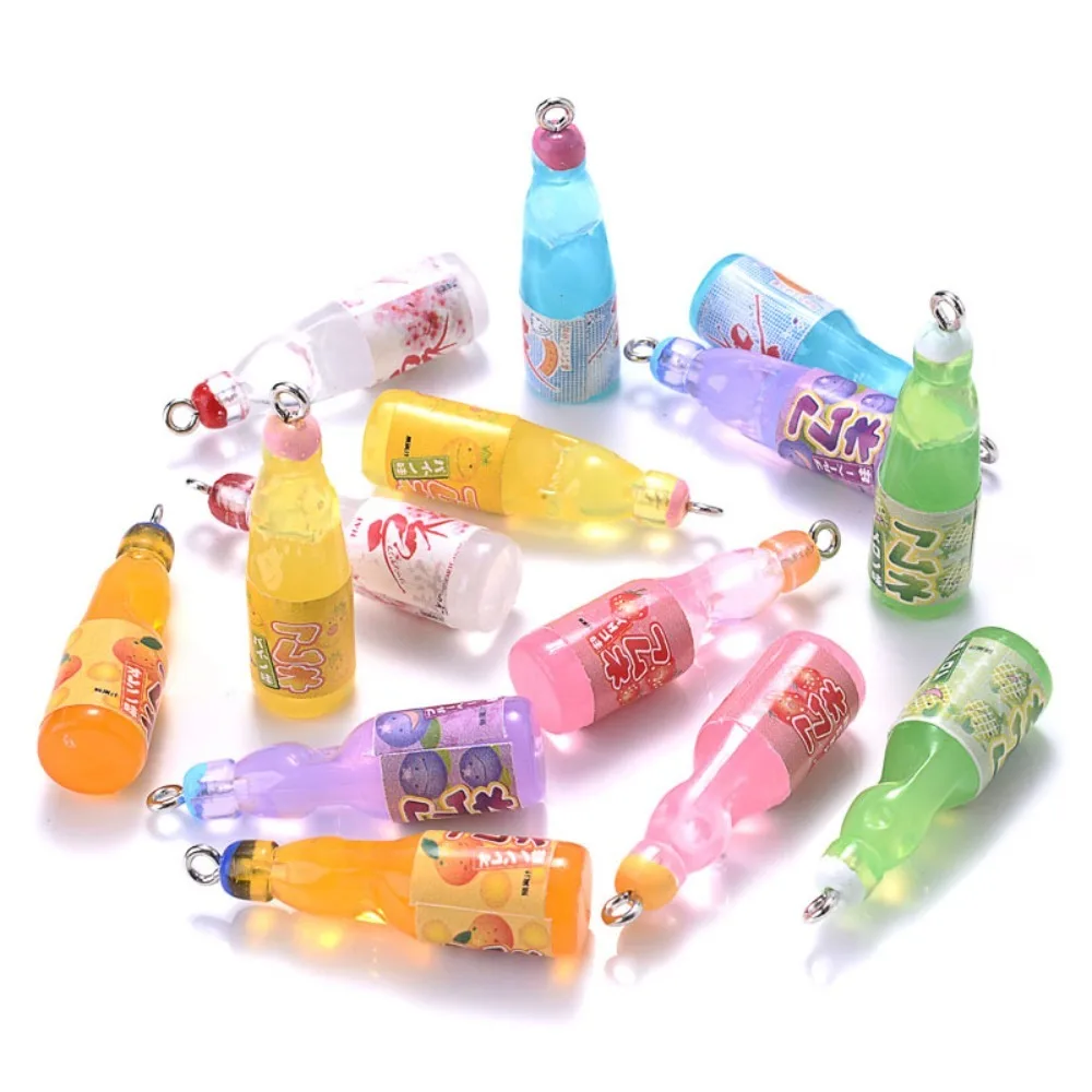 10 Stück Harz Charms Saft Flasche Harz Anhänger Charms Getränke Mini Saft Flasche Trinken Anhänger Mini Niedlich