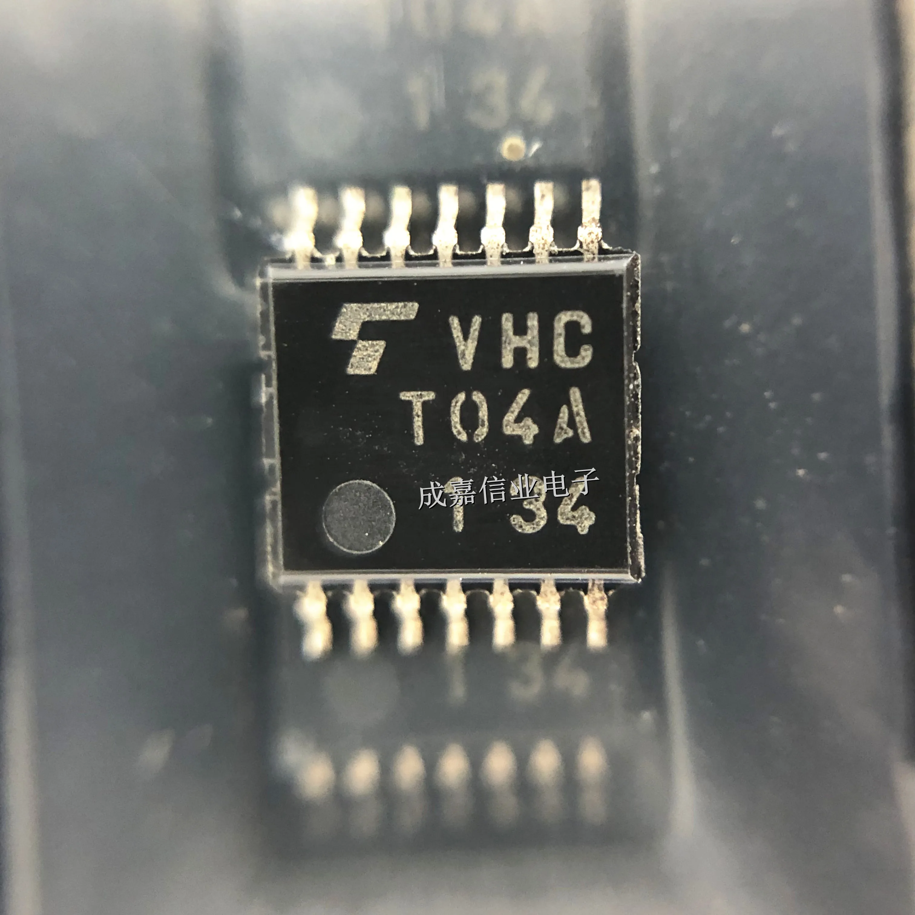 10pcs/Lot TC74VHCT04AFT TSSOP-14 MARKING;VHCT04A Inverter 6-Element CMOS 14-Pin