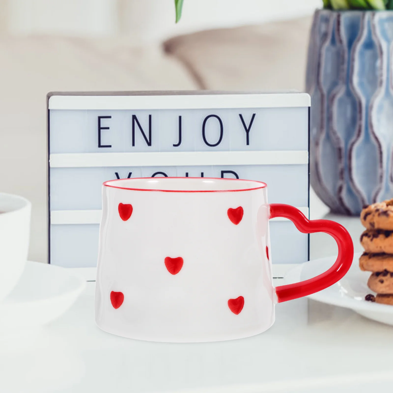 

Ceramic Coffee Mug Large Capacity Heart Pattern Romantic Cup for Latte Cappuccino Desktop Warm Cozy Drink Small Coffee Cup