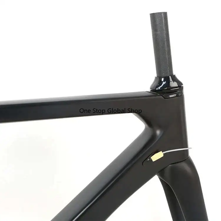 Black 700c Carbon Disc Brake Gravel Road Bike with All Inner Cable Lightweight Manual Fulfillment