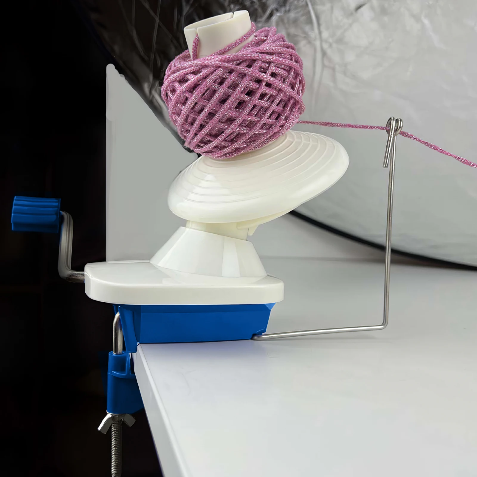 Sturdy Hand Operated Plastic Compact Ball Winder for Crocheting Knitting String Swift Winding Machine Tool Portable Rack Hand