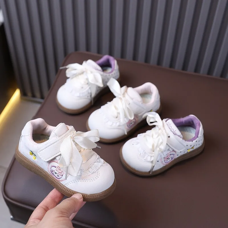 Girls White Skate Shoes Kids Sneakers Cute Sweet Embroidery Cartoon Children Casual Shoes Non-slip Fashion 2026 Autumn New Soft