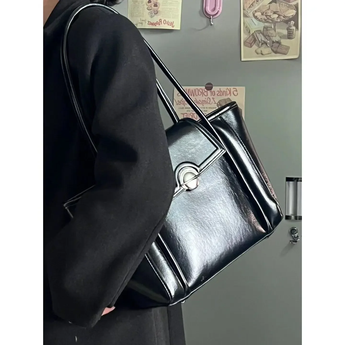 Miyagawa 2023 New Fashion Versatile Soft Leather Large Capacity Student Classroom Bag Japanese Style Commuting One Shoulder Bag