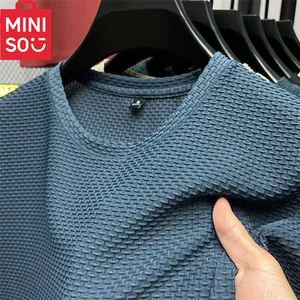 MINISO-رجالي كم قصير رقبة مستديرة خيزران متماسكة أعلى ثلج الحرير أعلى أسفل قميص لون صلبة الصيف جديد أفضل 12 تي شيرت من ألياف الخيزران مبيعا - رقم 1
