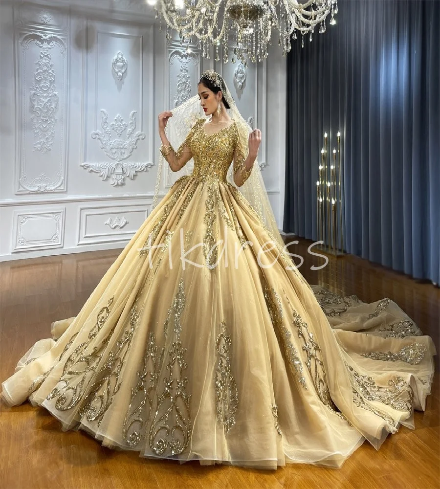 

Luxury Gold Arabic Wedding Dress Ball Gown Long Sleeve Sequin Church Bridal Dress 2025 V Neck Dubai Country Bride WearCustomized