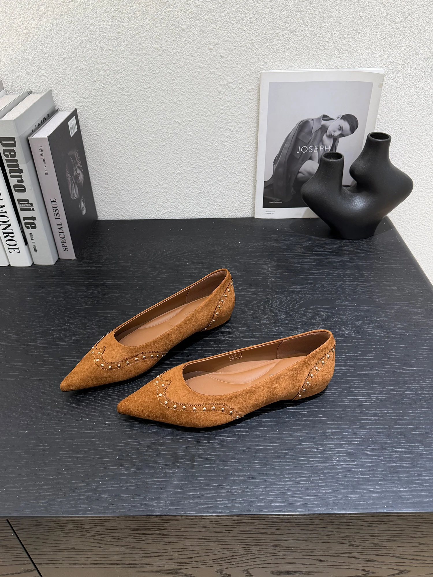 scarpe-da-donna-alla-moda-con-punta-affusolata-comode-e-leggere-nuova-collezione-estiva-ballerine-casual-in-velluto-e-pelle