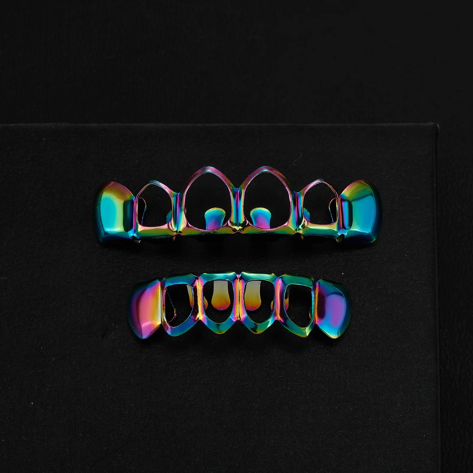Klassische 4-Hohlzahn-Grillz 6/6 Set Hip-Hop Gold Silber Siebenfarbige Zahnkappen Unisex-Schmuck für Cosplay – Detail 17
