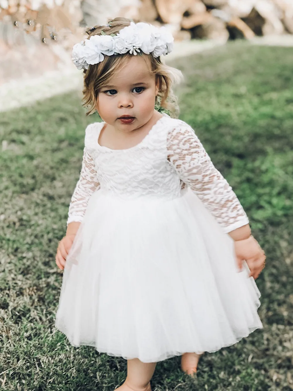 

Cute Ivory Lace Flower Girl Dresses O-Neck Long Sleeves First Communion Dresses Illusion Back Short Tulle Baby Girl Party Dress