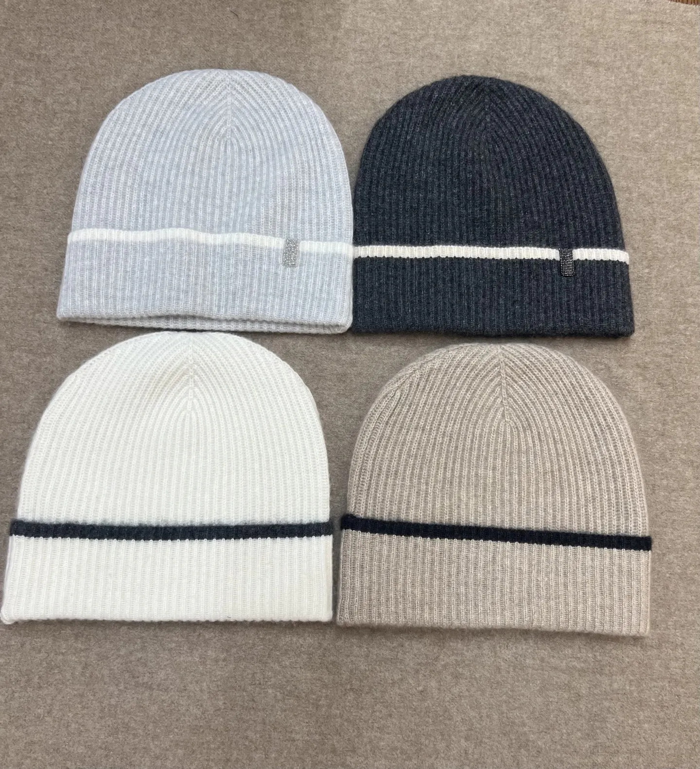 

Bead Chain Cashmere Hat All-match Color Matching Curled Warm Knitted Hat for Women