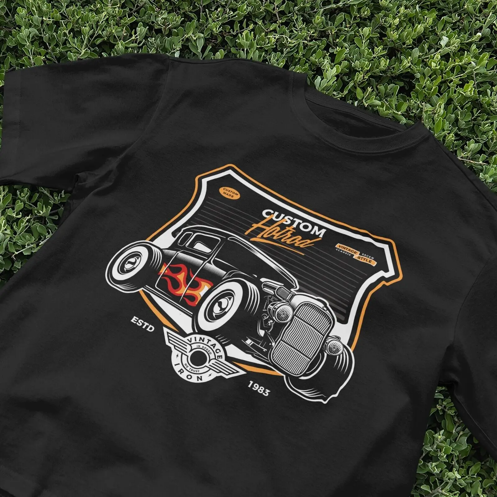 Vintage Retro Camera Graphic T-Shirt - Photography Enthusiast Gift