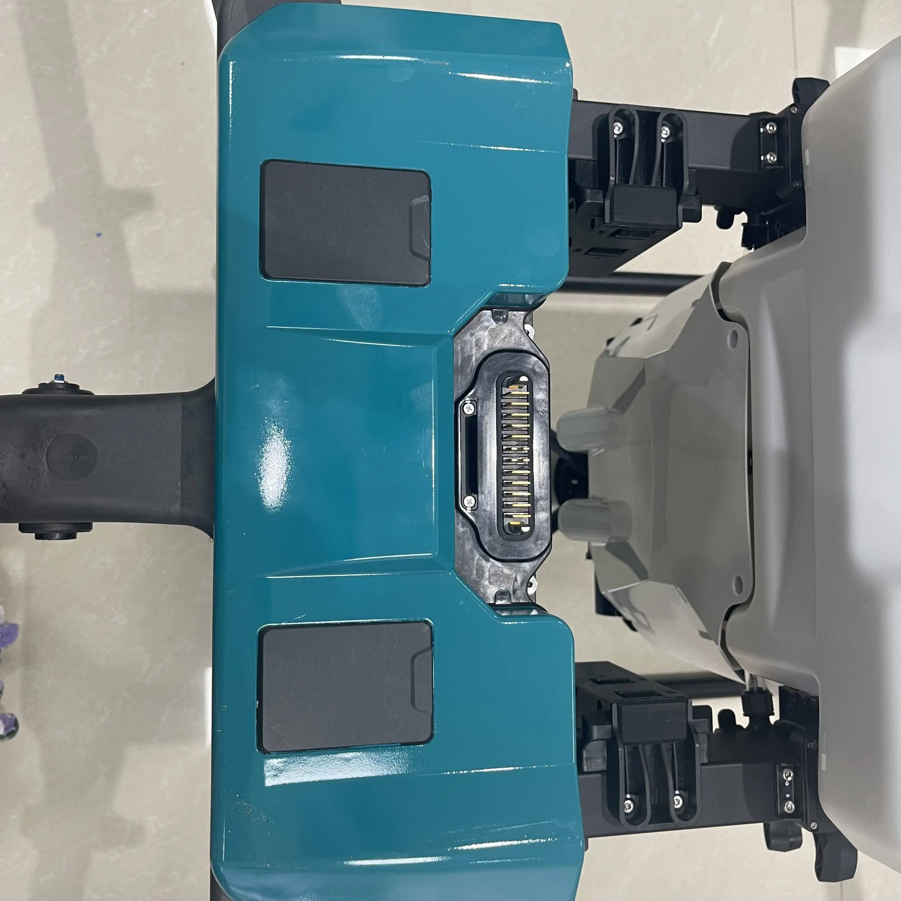 Parti originali multifunzione supportano il controller di volo