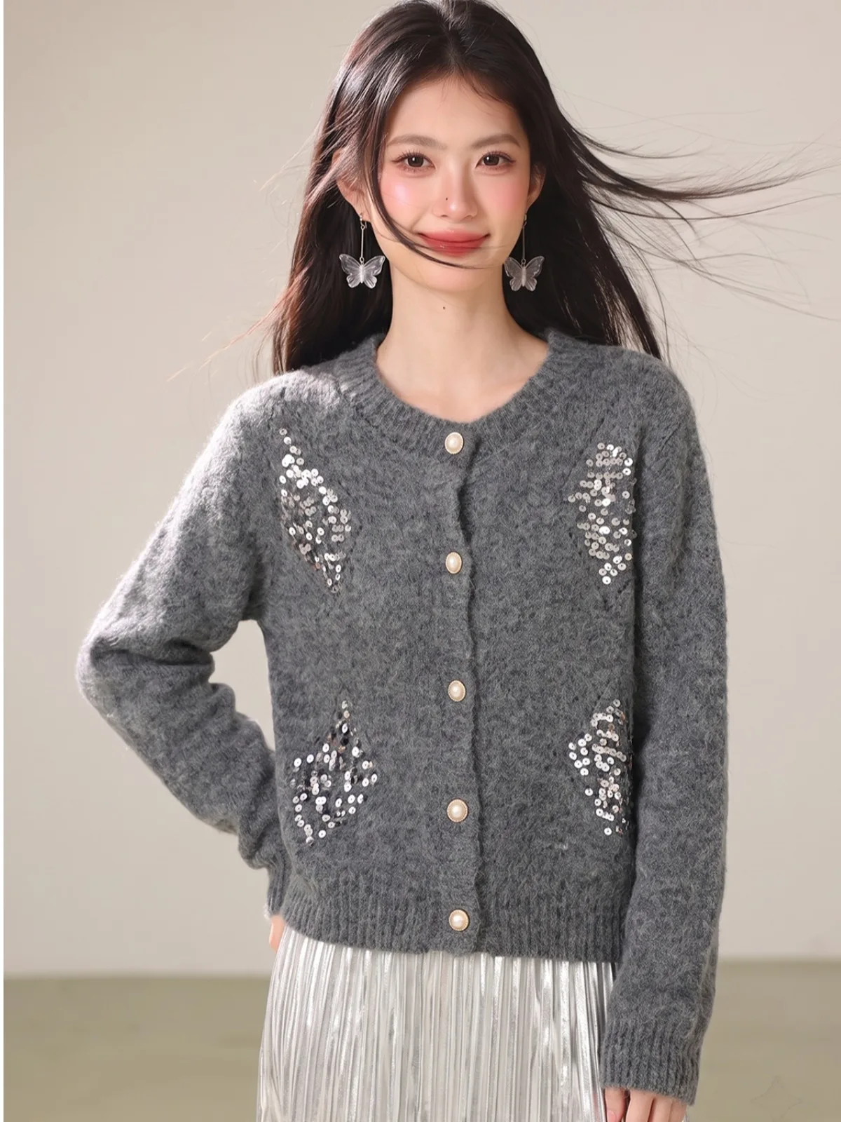 Women's V-Neck Sparkling Knitted Sweater Jacket Heavy Embellishment Loose Fit Comfortable Casual Style Long Sleeve Autumn Win...