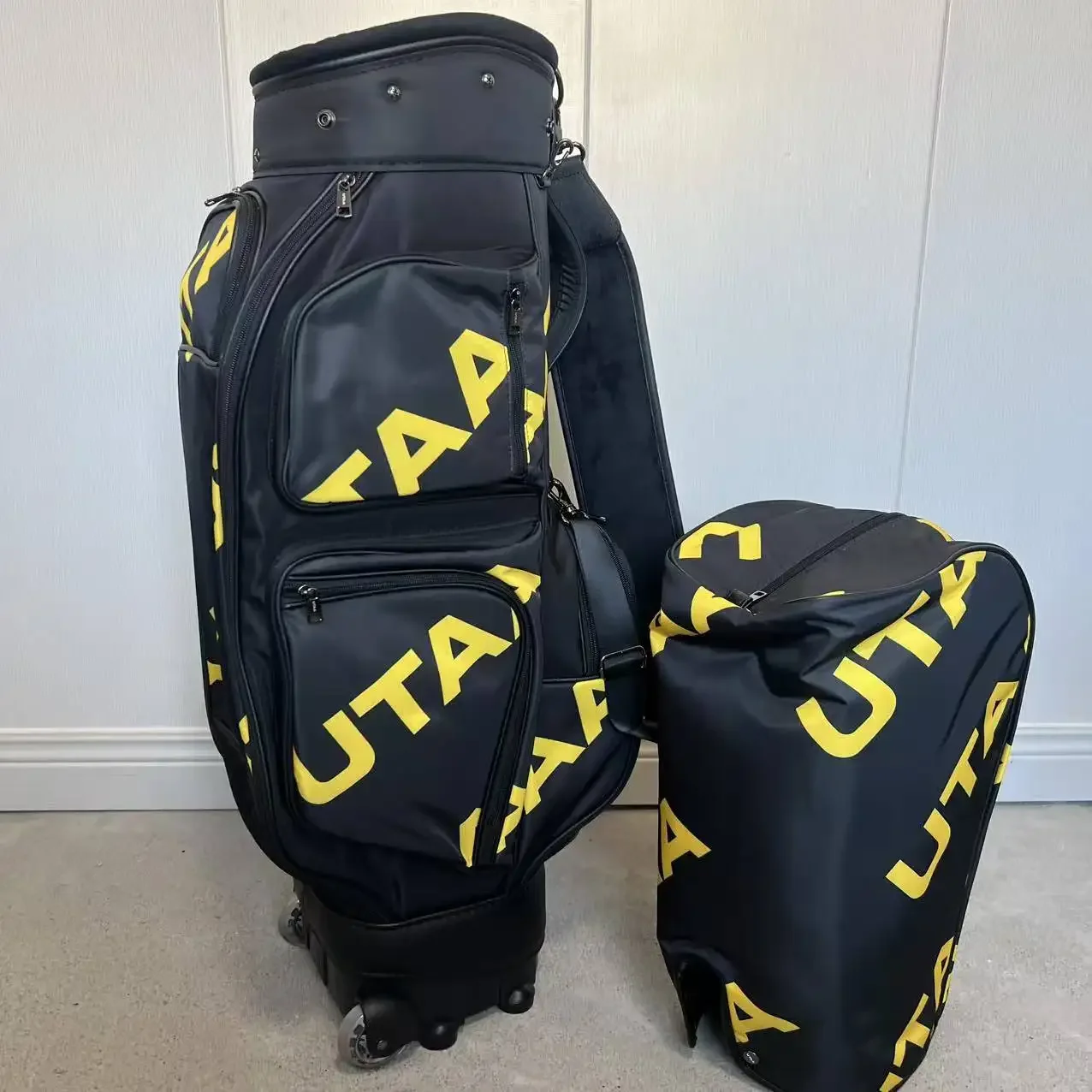 Golf sSand Bag Senior Portable PU Leather Wheeled Golf Bag With Large Wheels and Luggage Style Pull Over Handle