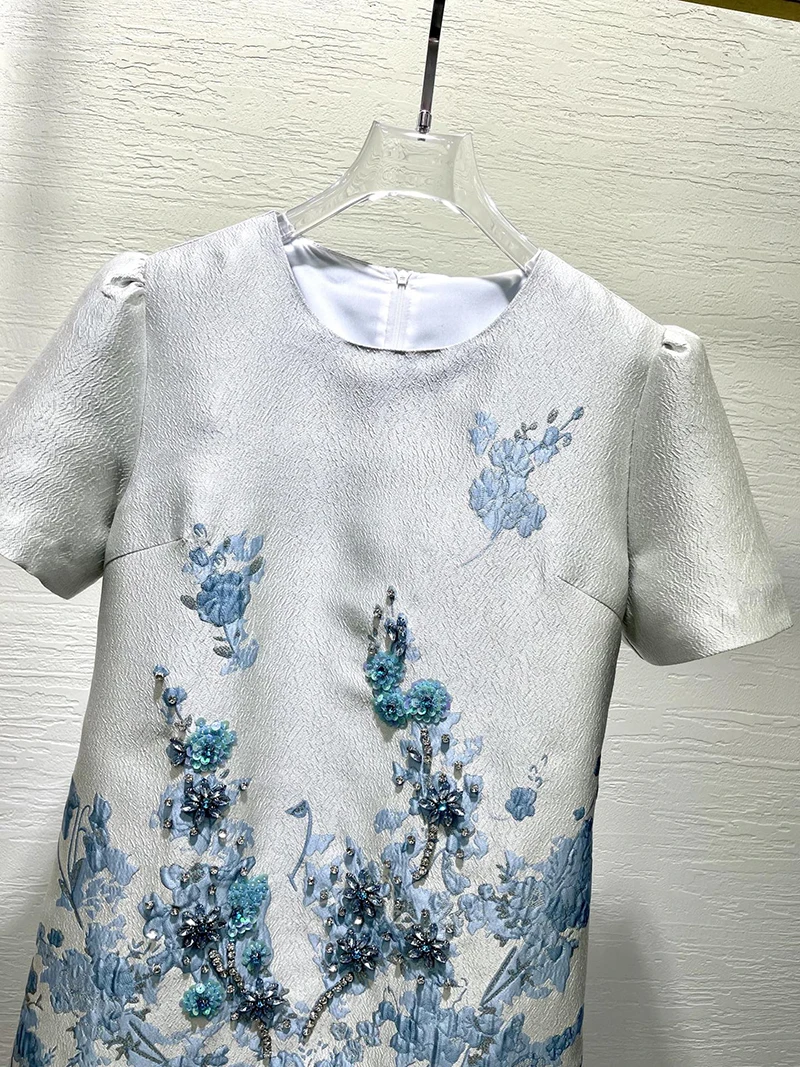 MIUXIMAO 2025 فساتين الصيف الجاكار الفاخرة الملكية ليف ثلاثية الأبعاد الأزرق الأزهار الماس فستان أسود فستان قصير النساء Vestides