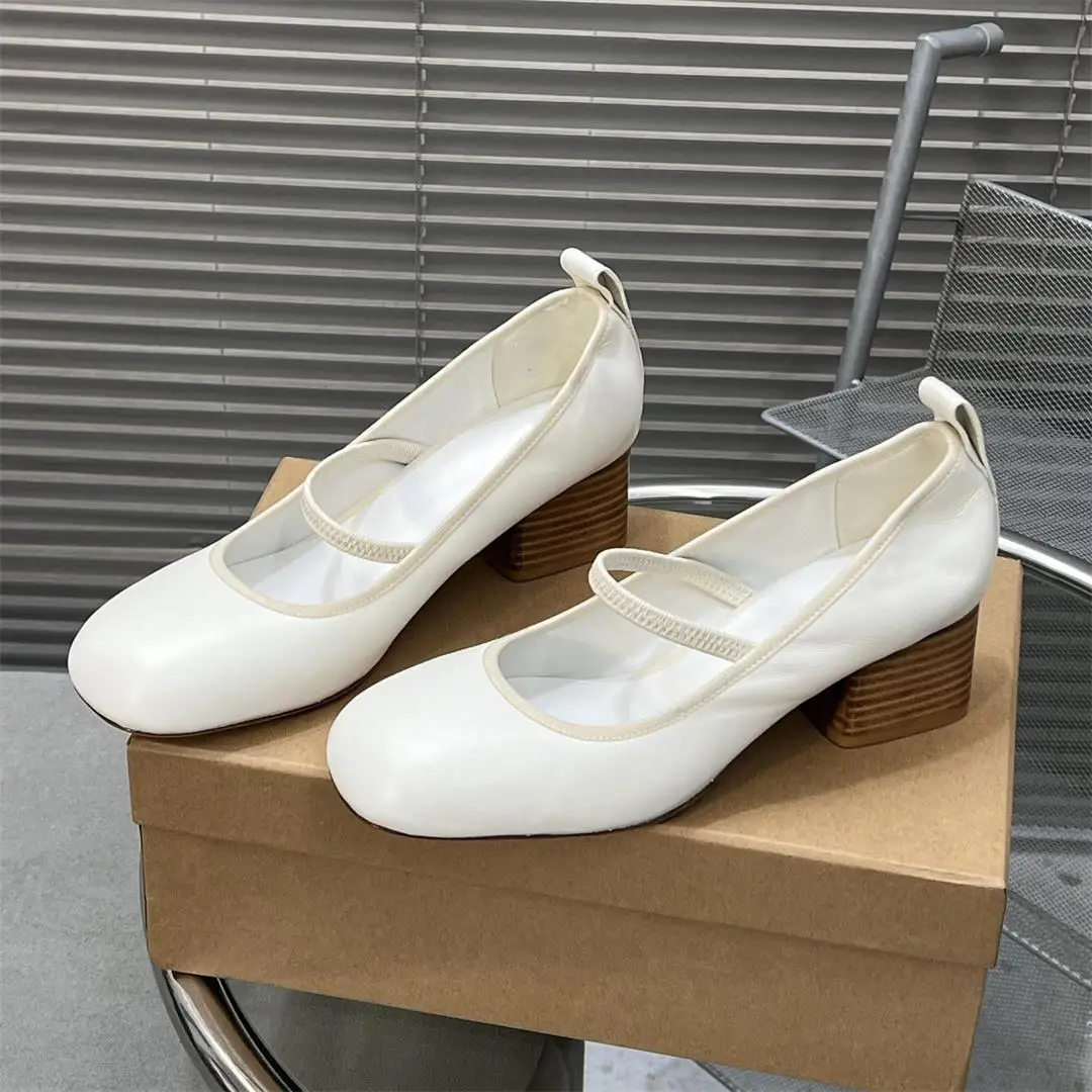 

Женская повседневная обувь на грубом каблуке с неглубокой пряжкой, дизайн с круглым носком, обувь Le Fu, модная женская однотонная обувь